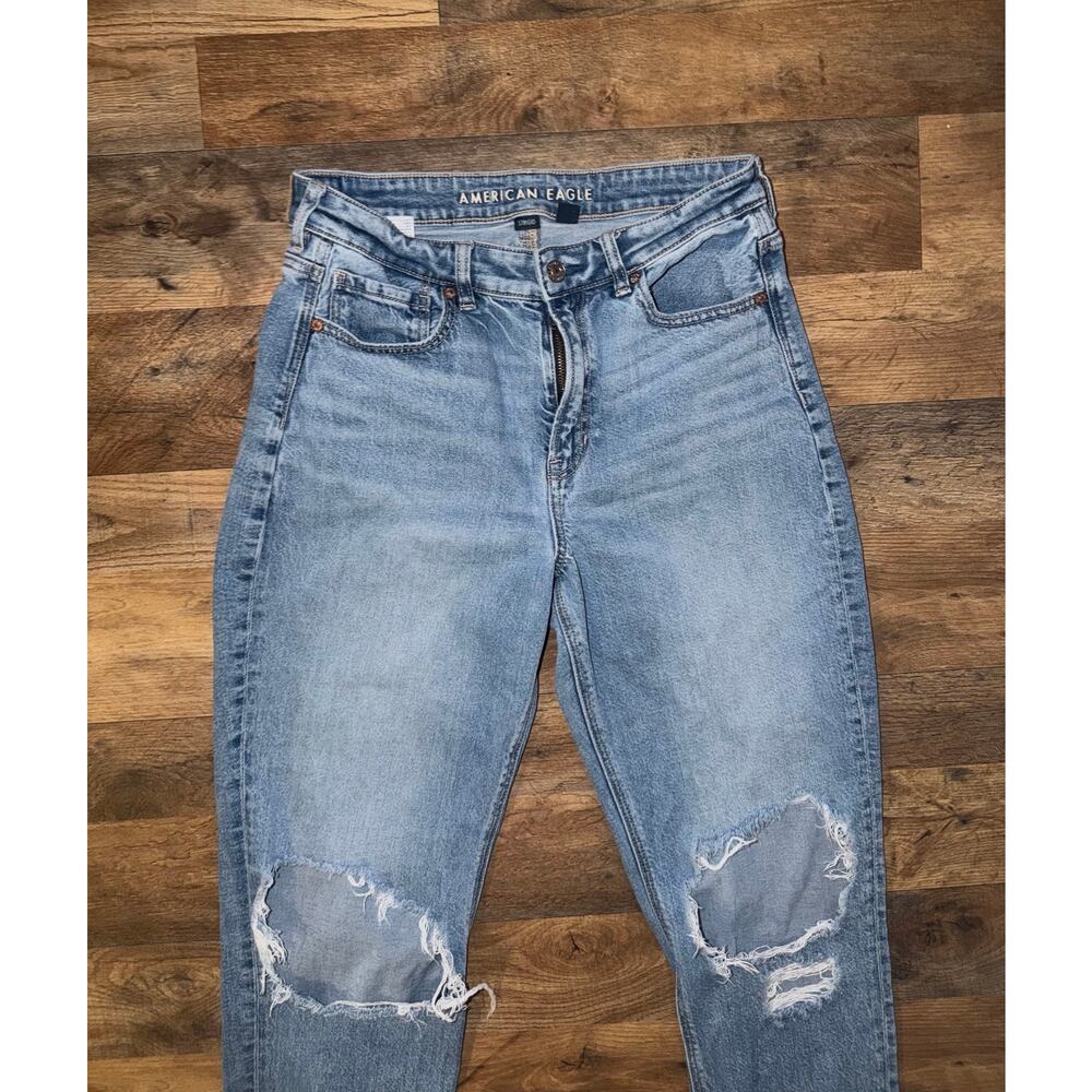 American Eagle women’s STRIGID distressed mom jeans - Picture 3 of 16